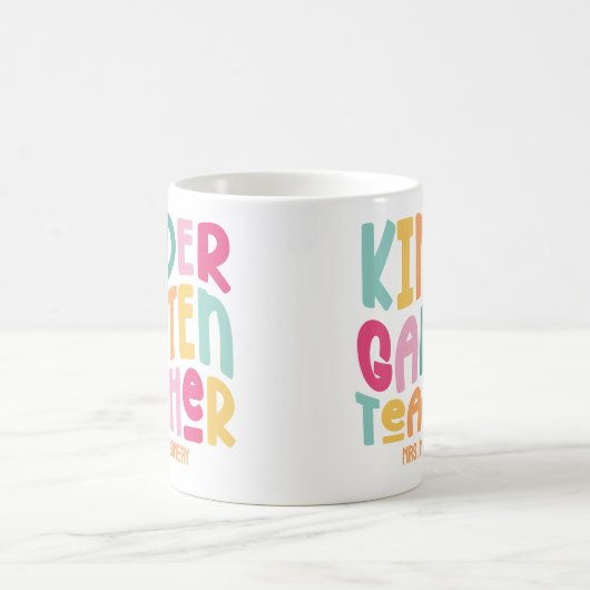 Kleurrijke kleuterleraar op maat koffiemok (Center)