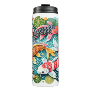 Kleurrijke Koi Zwemmen in Lotus Gevulde Vijver Thermosbeker