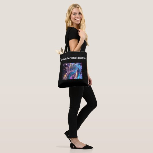 Kleurrijke kristallen draak tote bag (Op model)