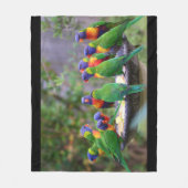 Kleurrijke kudde van regenbooglat vogels fleece deken (Voorkant)