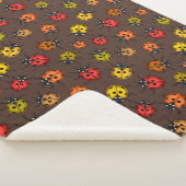 Kleurrijke ladybugs op bruin sherpa deken (3/4)