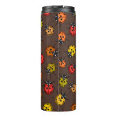 Kleurrijke ladybugs op bruin thermosbeker (Achterkant)