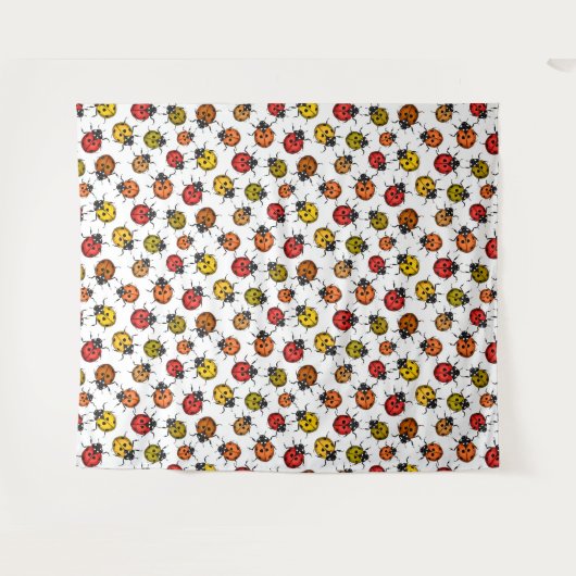 Kleurrijke ladybugs op wit wandkleed (Voorkant (horizontaal))