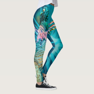Kleurrijke leeuwvis met een zeeanemoon achtergrond leggings