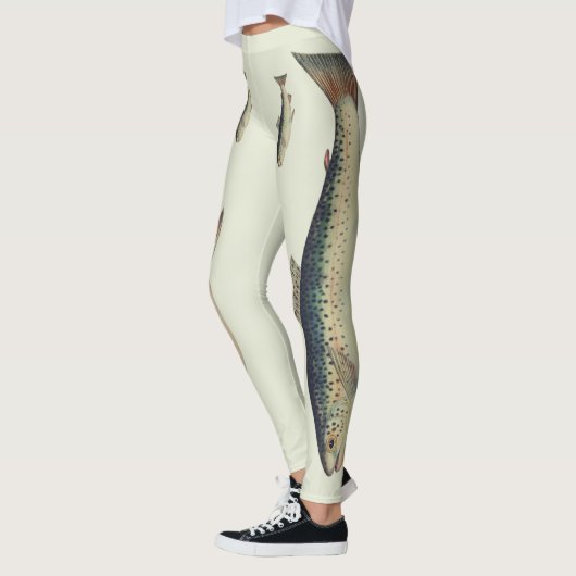 Kleurrijke leggings ter illustratie van  zalm (Links)