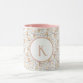 Kleurrijke lente bloem patroon monogram mok (Midden)