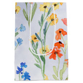 Kleurrijke lente weide met wilde bloemen medium cadeauzakje (Achterkant)