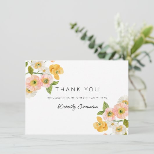 Kleurrijke lentebloemen 70e verjaardag bedankkaart (Staand voorkant)