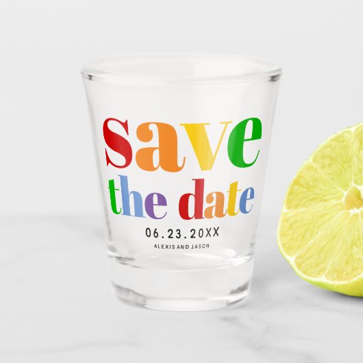 Kleurrijke letters, stippen en strepen homofoto shot glas (Voorkant)