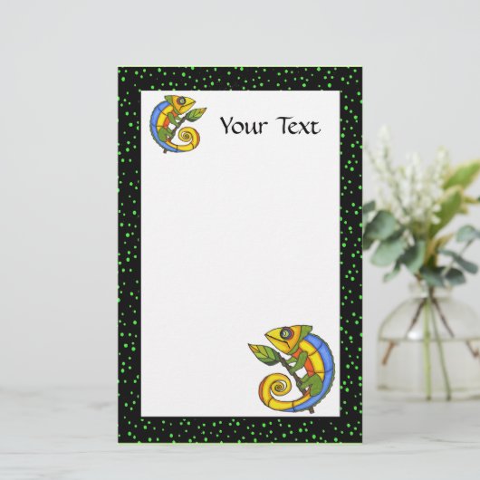 Kleurrijke Leuke Hagedis op een Branch Briefpapier (Staand voorkant)