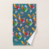 Kleurrijke levende vogels in de vlucht bad handdoek (Handdoek)