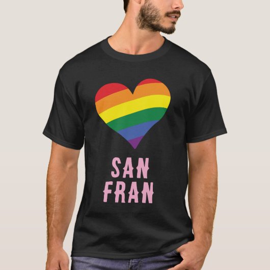 Kleurrijke LGBTQ + Rainbow HEART Pride Aangepaste  T-shirt (Voorkant)
