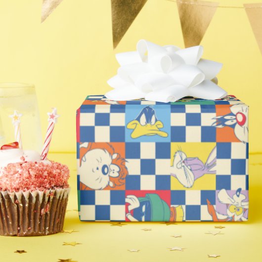 Kleurrijke LOONEY TUNES™ Checker Toss Pattern Cadeaupapier (Verjaardagsfeest)