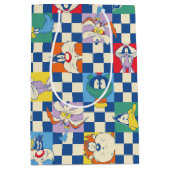 Kleurrijke LOONEY TUNES™ Checker Toss Pattern Medium Cadeauzakje (Voorkant)