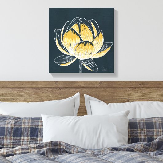 Kleurrijke Lotus Flower No. 1 Canvas Afdruk (Insitu (Slaapkamer))