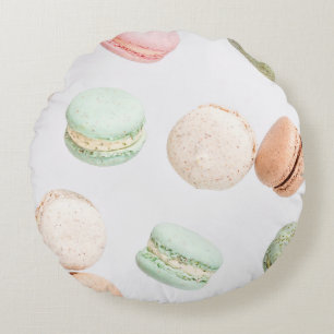 Kleurrijke macarons: zoet vallend patroon. rond kussen