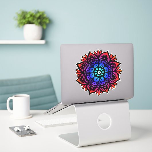 Kleurrijke Mandala Bloem Rood Blauw Zwart Sticker (Laptop op bureau)