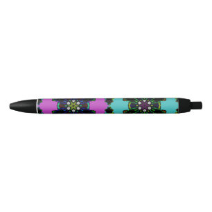 Kleurrijke mandala design zwarte inkt pen