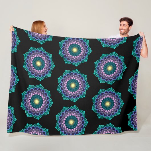 Kleurrijke Mandala op Zwarte Achtergrond Fleece Deken (In situ)