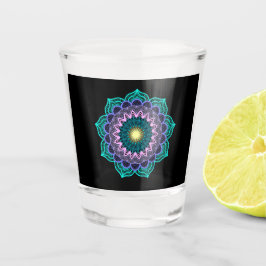 Kleurrijke Mandala op Zwarte Achtergrond Shot Glas