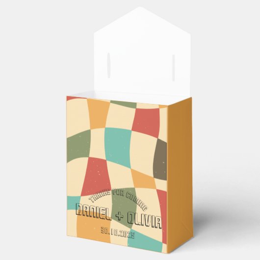 Kleurrijke minimalistische bruiloft bedankdoosjes (Geopend)