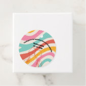 Kleurrijke minimalistische bruiloft bedankjes labels (In situ)