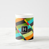 Kleurrijke Moderne Abstracte Strepen & Monogram Porselein Kop (Voorkant)