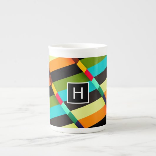 Kleurrijke Moderne Abstracte Strepen & Monogram Porselein Kop (Voorkant)