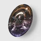 Kleurrijke moderne astronaut in de ruimte ronde klok (Hoek)