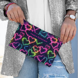 Kleurrijke Moderne Meisje Neon Liefde Hart Geperso Etui<br><div class="desc">Kleurrijke Moderne Meisje Neon Liefde Hart Gepersonaliseerde Naam Cosmetische Tas Toiletry Bag Accessoire Pouch beschikt over een kleurrijke neon liefde hart patroon in roze,  groen,  blauw en geel. Perfect voor terug naar school,  sport,  sportschool,  reizen en meer. Ontworpen door ©2023 Evco Studio www.zazzle.com/store/evcostudio</div>