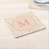 Kleurrijke Monogram Glimlachende Daisy gepersonali Kartonnen Onderzetters (Schuin)