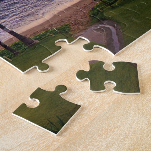 Kleurrijke mooie strand redort groene palmbomen legpuzzel (Zijkant)