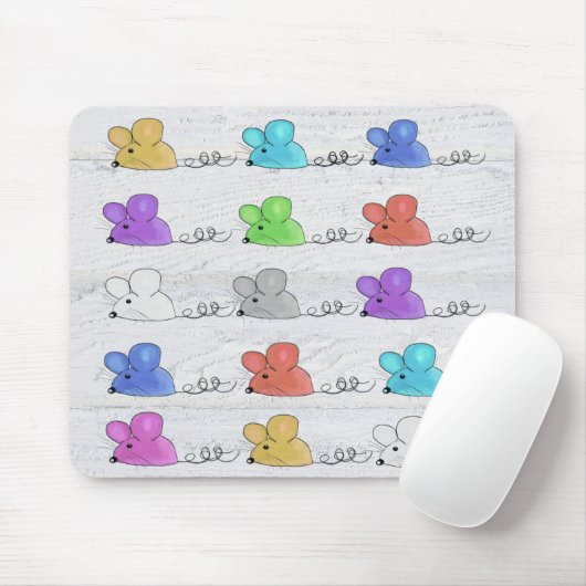 Kleurrijke muizen op gewitwasd hout muismat (Met muis)