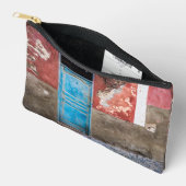 Kleurrijke muur met blauwe deur etui (Open)