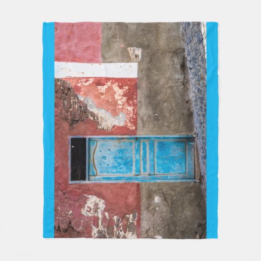 Kleurrijke muur met blauwe deur fleece deken (Voorkant)