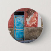 Kleurrijke muur met blauwe deur ronde button 5,7 cm (Voorkant)