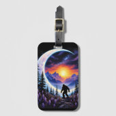 Kleurrijke nachtelijke hemel Sasquatch Stroll, hal Bagagelabel (Voorkant (verticaal))
