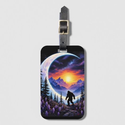 Kleurrijke nachtelijke hemel Sasquatch Stroll, hal Bagagelabel (Voorkant (verticaal))