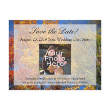 Kleurrijke najaarbomen sparen de Datum