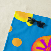 Kleurrijke neon fruit patroon symfonie strandlaken (In situ)