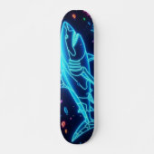 Kleurrijke neonhaai persoonlijk skateboard (Voorkant)