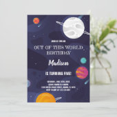 Kleurrijke Outer Space Theme voor Kids’ Party Kaart (Staand voorkant)