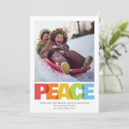 Kleurrijke Overlappende VREDE Kerstwens Foto Feestdagenkaart (Staand voorkant)