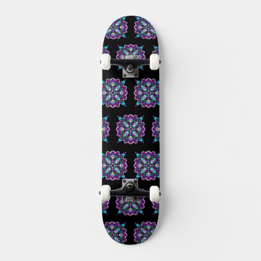 Kleurrijke Paarse Mandala Mystical Persoonlijk Skateboard (Voorkant)