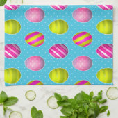 Kleurrijke Paaseieren op de Achtergrond van de Theedoek (Gevouwen)