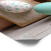 Kleurrijke paaseieren op houten plank poster (Hoek)
