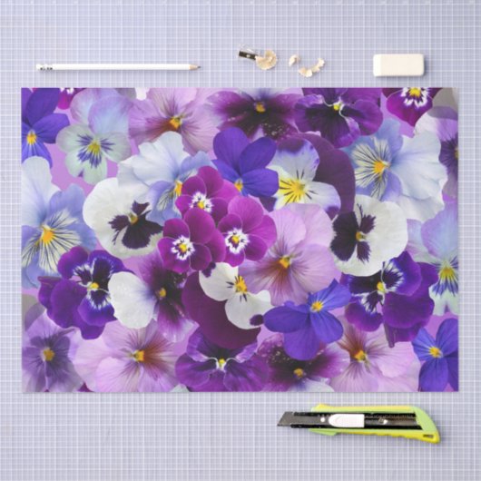 kleurrijke pansieën,  bloemen, tissuepapier (Craft)
