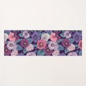 Kleurrijke pansies op diep violet yogamat (Voorkant (horizontaal))