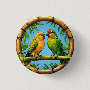 Kleurrijke papegaaien op een bamboe frame ronde button 3,2 cm