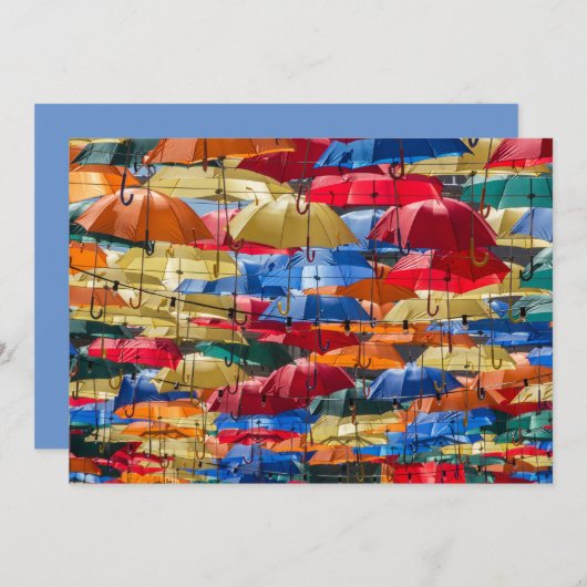 Kleurrijke paraplu's in de hemel blauw oranje rood kaart (Voorkant / Achterkant)